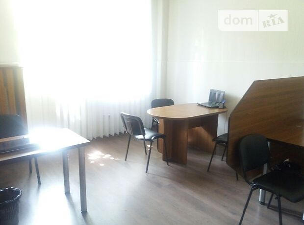 Rent an office in Lutsk on the St. Lesi Ukrainky per 3000 uah. 