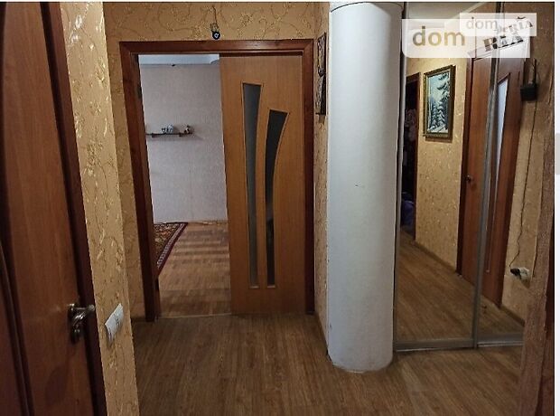 Rent an apartment in Zhytomyr per 5000 uah. 