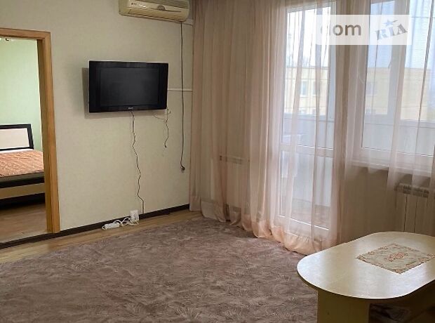 Rent an apartment in Uzhhorod on the St. Mynaiska per 5800 uah. 