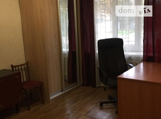 Зняти квартиру в Дніпрі на вул. Романа Шухевича за 5000 грн. 