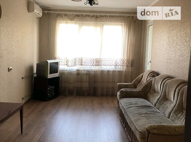 Rent an apartment in Kryvyi Rih per 5000 uah. 