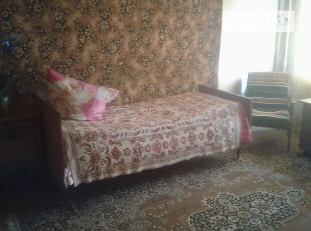 Rent a room in Kyiv on the Blvd. Perova 40 per 3500 uah. 