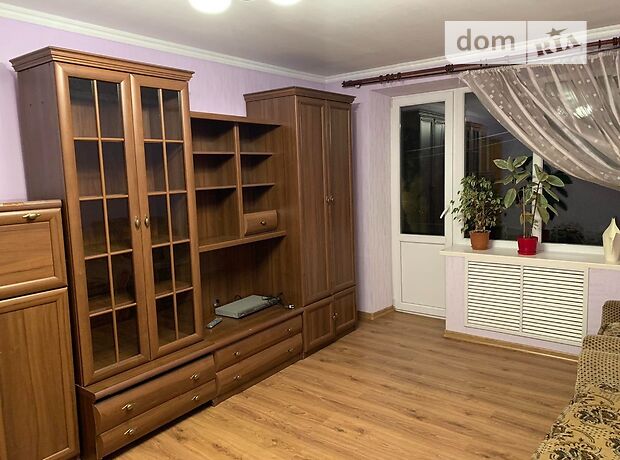 Rent an apartment in Chernivtsi on the St. Pivdenno-Kiltseva per 6000 uah. 