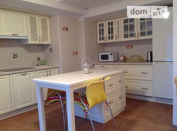 Rent a house in Dnipro on the St. Dniprobudu per 23000 uah. 