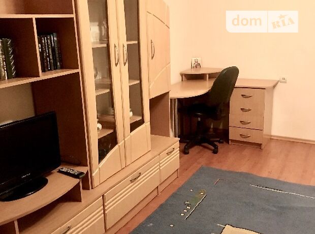 Rent an apartment in Khmelnytskyi on the St. Peremohy per 4900 uah. 