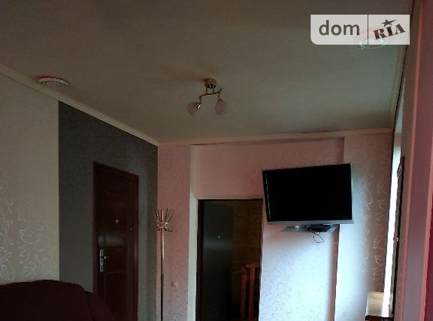 Rent daily a house in Kharkiv on the St. Kostromska per 4000 uah. 