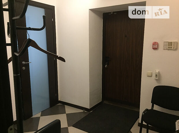 Rent an office in Kyiv on the lane Laboratornyi 2 per 22500 uah. 