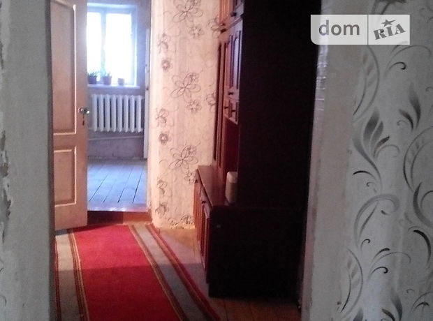 Rent a house in Dnipro in Tsentralnyi district per 4000 uah. 