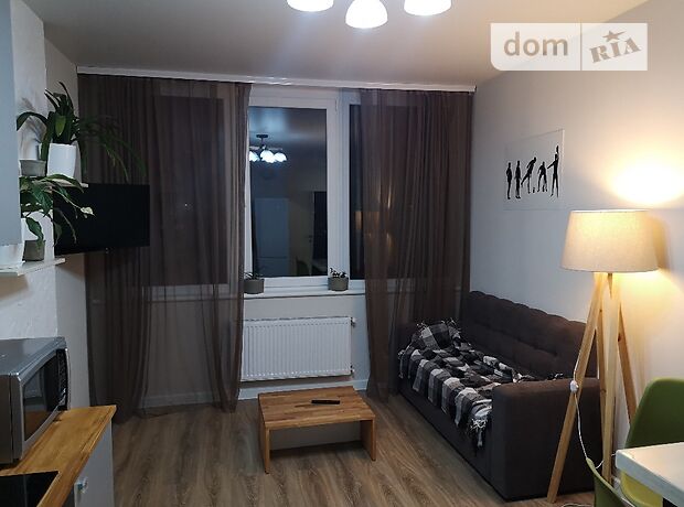 Rent an apartment in Odesa on the Avenue Marshala Zhukova 111 per 7000 uah. 