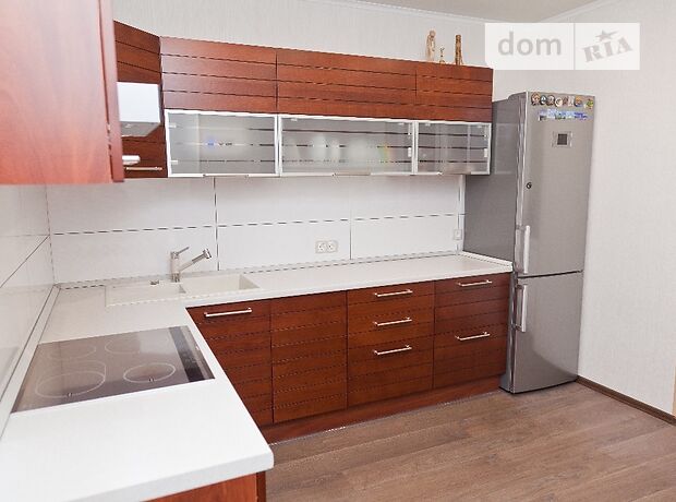 Rent an apartment in Kyiv on the Avenue Lobanovskoho Valeriia per 15000 uah. 