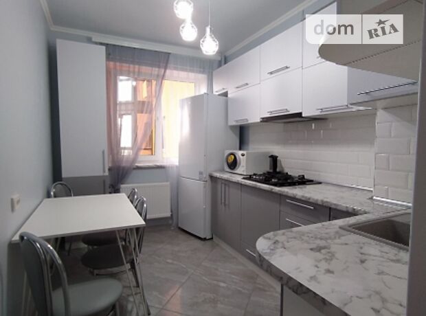 Rent an apartment in Odesa on the lane Kedrovyi per 8547 uah. 