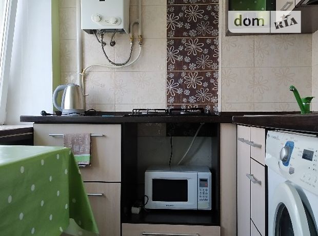 Rent daily an apartment in Rivne on the St. Viacheslava Chornovola per 600 uah. 