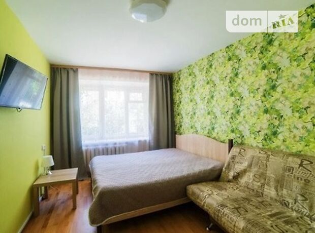Зняти подобово квартиру в Дніпрі в Центральному районі за 700 грн. 