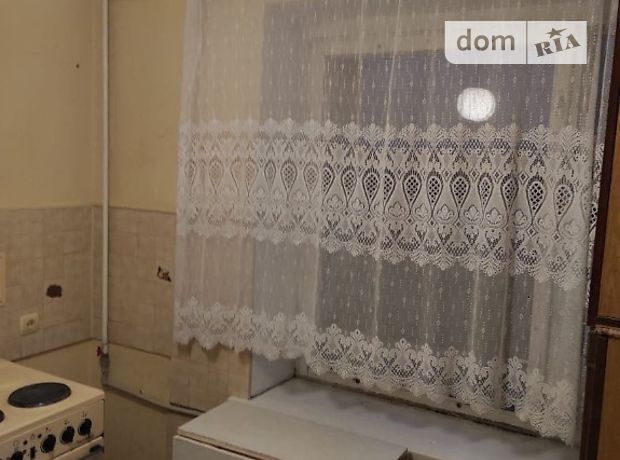 Rent an apartment in Lviv on the St. Velychkovskoho 14 per 4000 uah. 