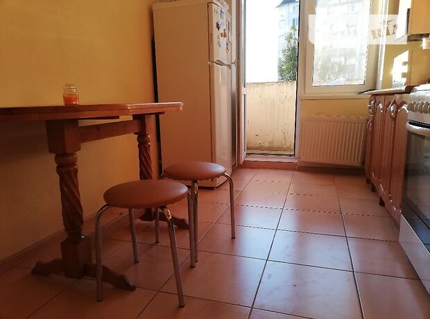 Rent a room in Ivano-Frankivsk on the St. Troleibusna per 1000 uah. 
