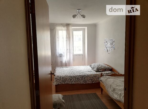 Rent a room in Ivano-Frankivsk on the St. Troleibusna per 1000 uah. 