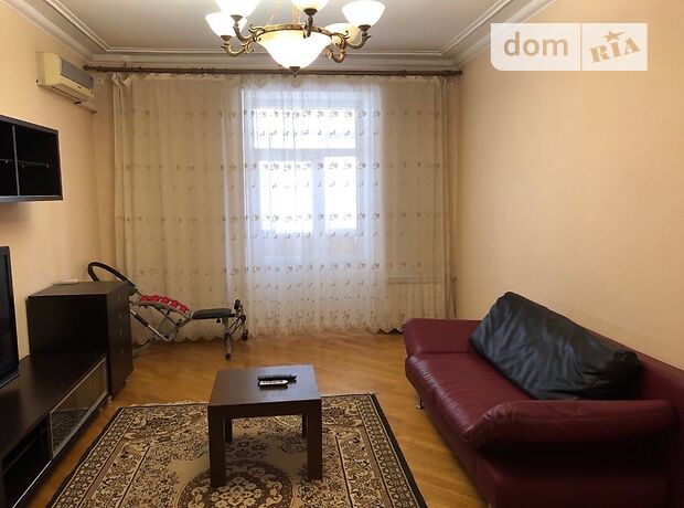 Rent an apartment in Kyiv on the St. Budivelnykiv (Troieshchyna) 38/14 per 14000 uah. 