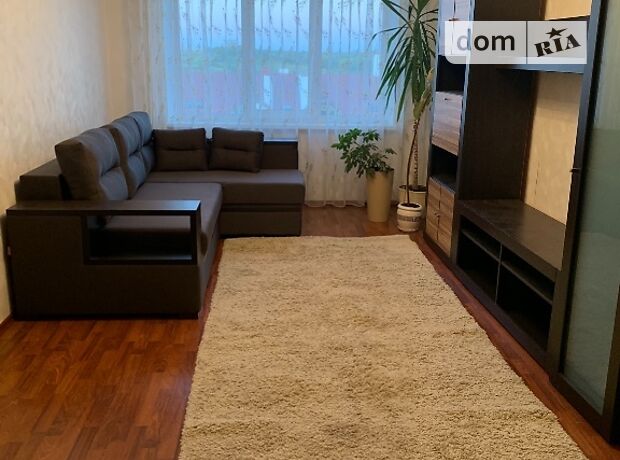 Rent an apartment in Rivne on the St. Bukovynska 12 per 7000 uah. 