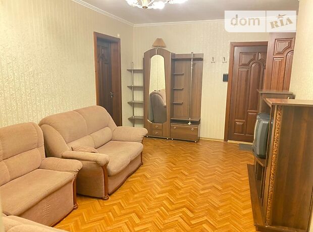 Зняти квартиру в Києві на вул. Ентузіастів 9 за 12800 грн. 
