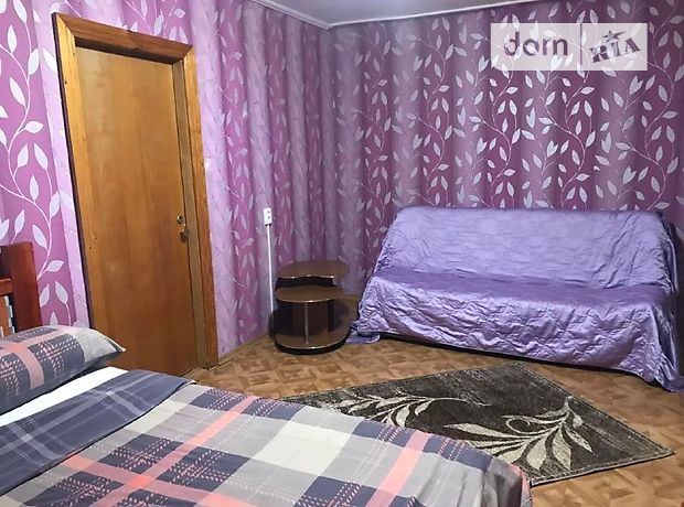 Rent daily a room in Dnipro on the Avenue Haharina 125 per 550 uah. 