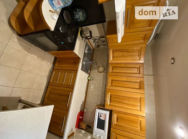 Rent an apartment in Dnipro on the St. Leonida Stromtsova 2 per 10000 uah. 