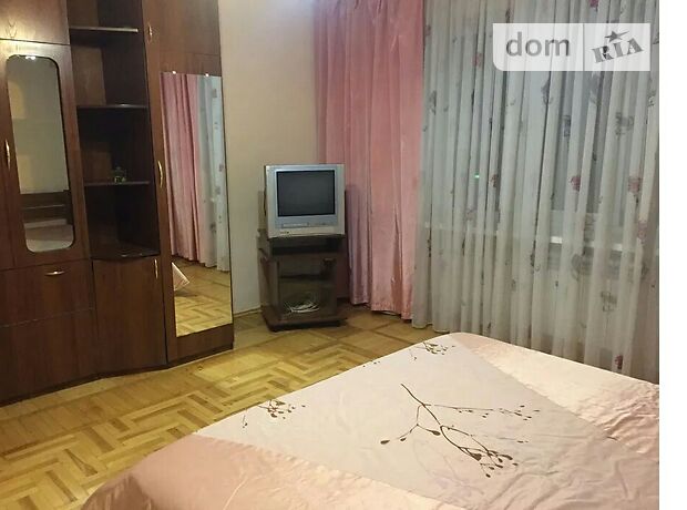 Rent daily an apartment in Kyiv in Holosіivskyi district per 550 uah. 