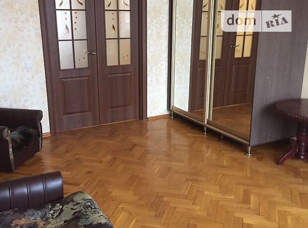 Rent an apartment in Lutsk on the St. Koniakina per 8000 uah. 