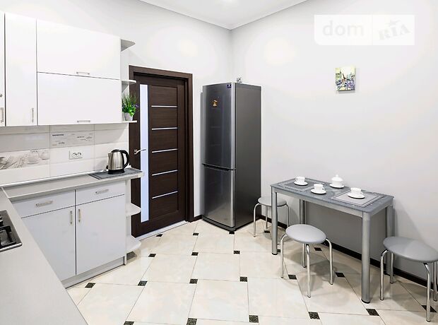 Rent daily an apartment in Lviv on the St. Zamarstynivska 16 per 600 uah. 