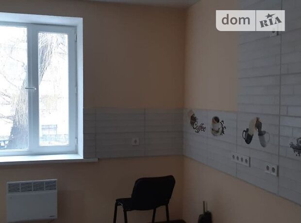 Rent an office in Kamianske on the St. Dolmatova per 20000 uah. 