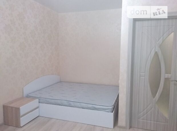 Rent an apartment in Lutsk on the St. Skhidna 34 per 6000 uah. 