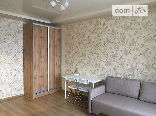 Rent an apartment in Lutsk on the St. Zatsepy 20 per 5900 uah. 