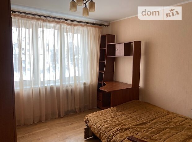 Rent an apartment in Kyiv near Metro Livoberezhna per 9000 uah. 