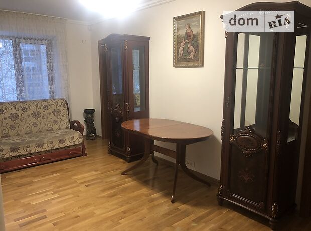 Зняти квартиру в Львові на вул. Патона за 8000 грн. 
