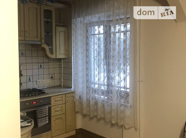 Снять квартиру в Львове на ул. Патона за 8000 грн. 