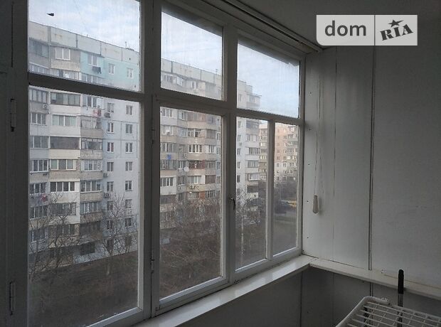 Rent an apartment in Odesa on the St. Akademika Zabolotnoho per 5000 uah. 
