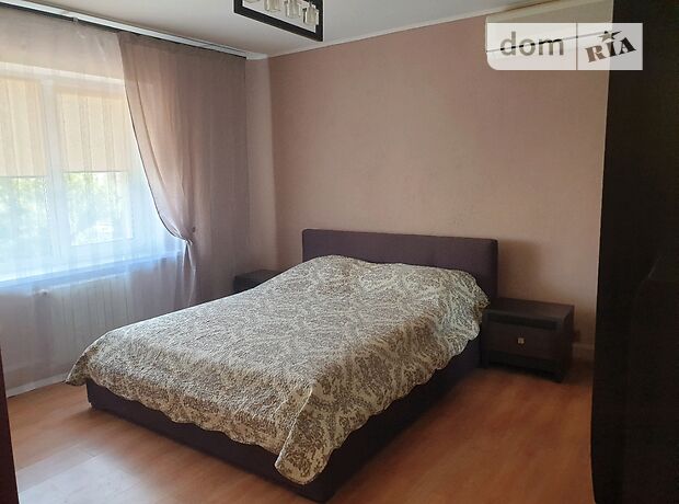 Rent an apartment in Dnipro on the St. Kalynova 116 per 15500 uah. 