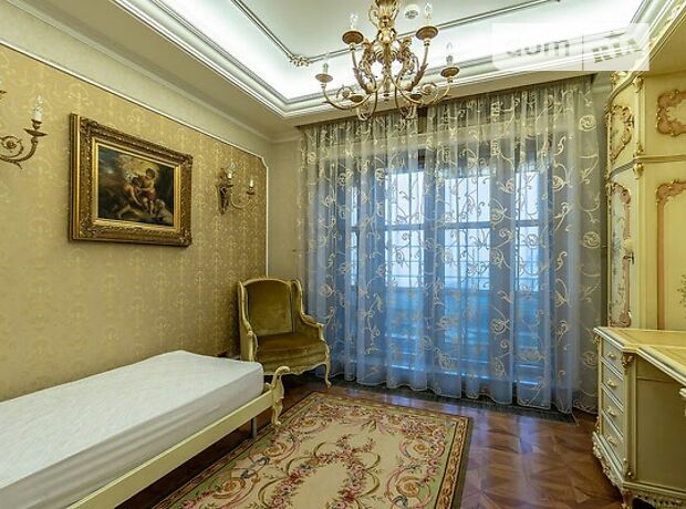 Rent daily an apartment in Kyiv on the St. Oborony Kyieva per 1750 uah. 