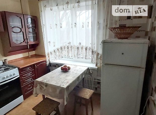 Rent an apartment in Zaporizhzhia on the St. Bohdana Zavady per 3700 uah. 