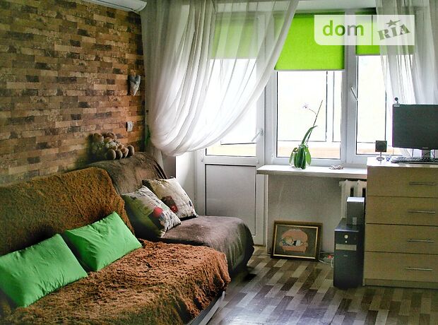 Rent an apartment in Dnipro on the St. Sofii Kovalevskoi per 5500 uah. 