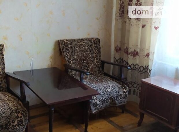 Rent a room in Zaporizhzhia on the St. Omelchenka 7 per 1500 uah. 
