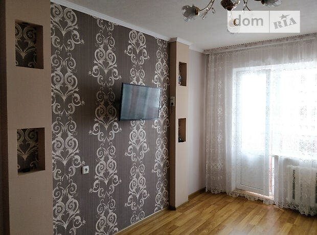 Rent an apartment in Rivne on the St. Huriia Bukhala per 4800 uah. 