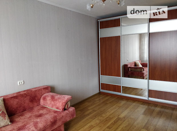 Снять квартиру в Ровне на ул. за 4800 грн. 