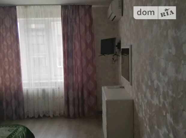 Rent an apartment in Mykolaiv in Inhulskyi district per 10000 uah. 