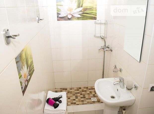 Rent daily an apartment in Cherkasy on the St. Nebesnoi Sotni 5 per 600 uah. 