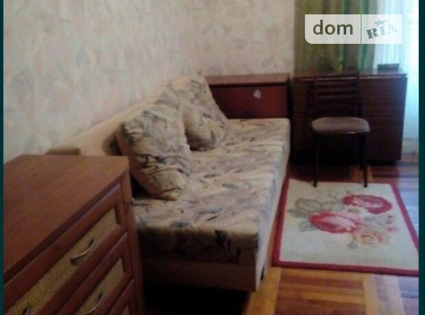 Rent a room in Kyiv on the St. Simferopolska per 3500 uah. 