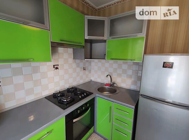 Rent daily an apartment in Zaporizhzhia on the St. Avtozavodska per 450 uah. 