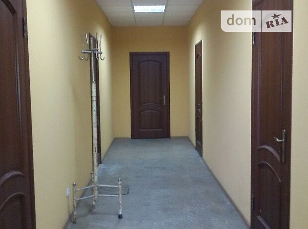 Rent an office in Poltava on the St. Vyzvolennia per 10710 uah. 