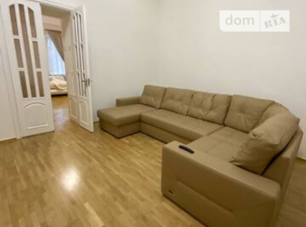 Rent daily an apartment in Odesa on the Lanzheron quay 8 per 1950 uah. 