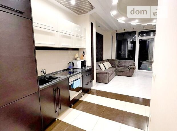 Rent daily an apartment in Dnipro on the St. Hlynky per 1300 uah. 