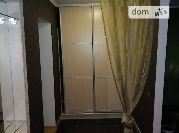 Rent daily an apartment in Kremenchuk on the St. Dniprovska per 800 uah. 